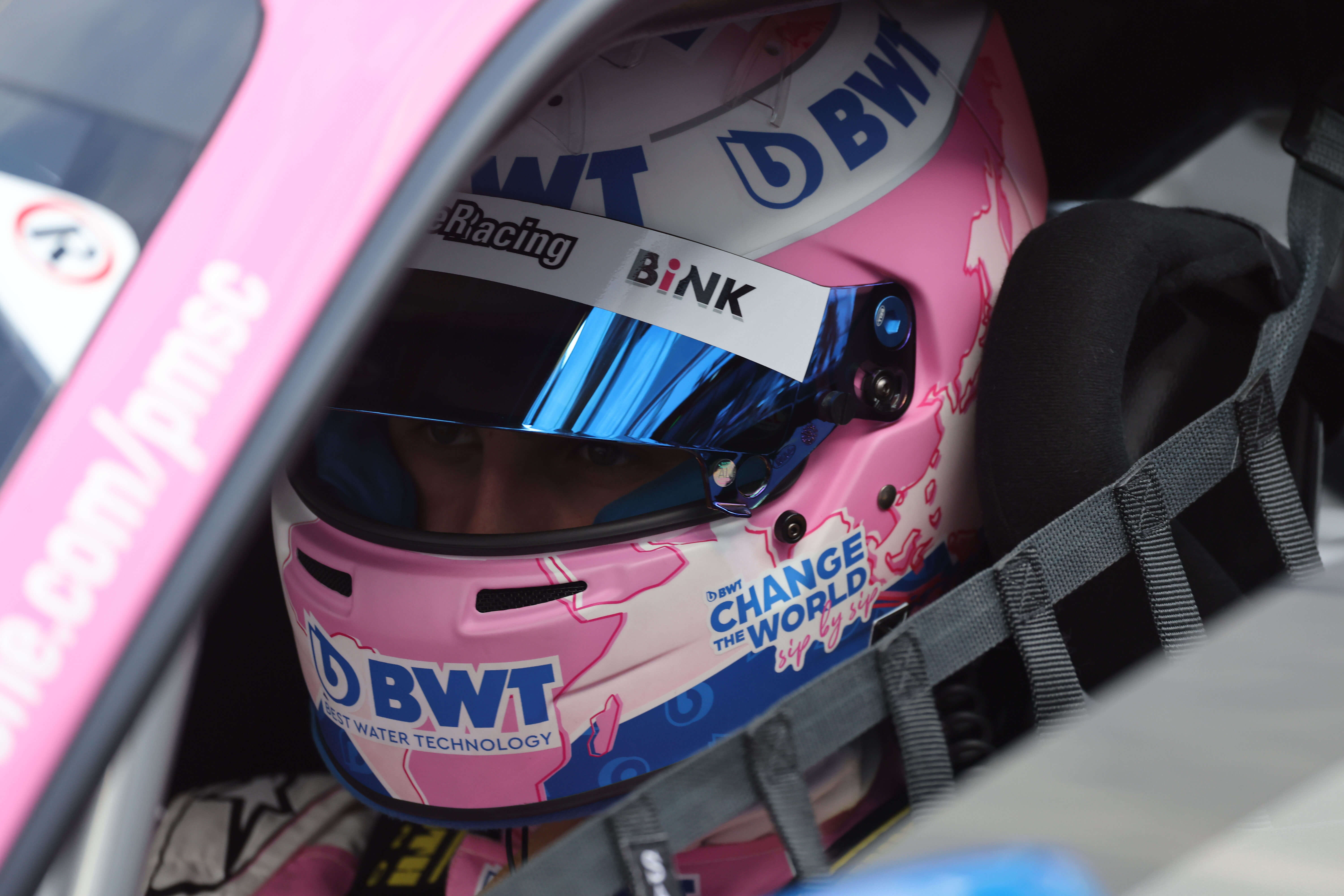 Driver helmet of Robert de Haan, first picture